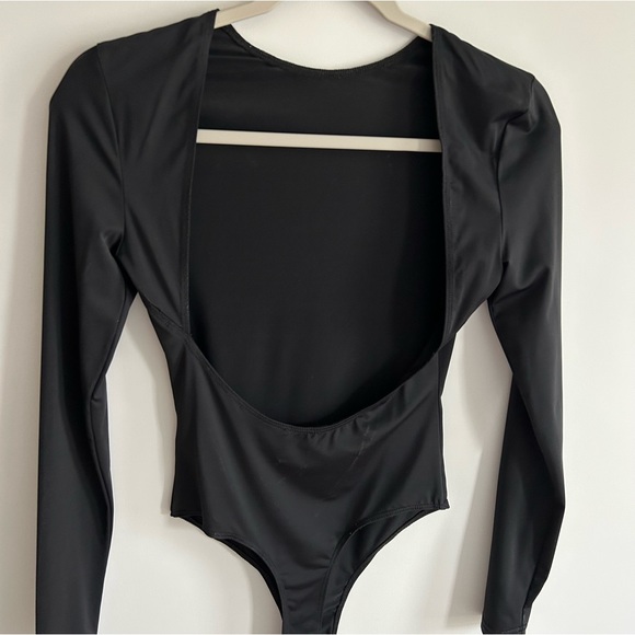 Princess Polly Gatewood Long Sleeve Bodysuit black (size 2) - Picture 3 of 5